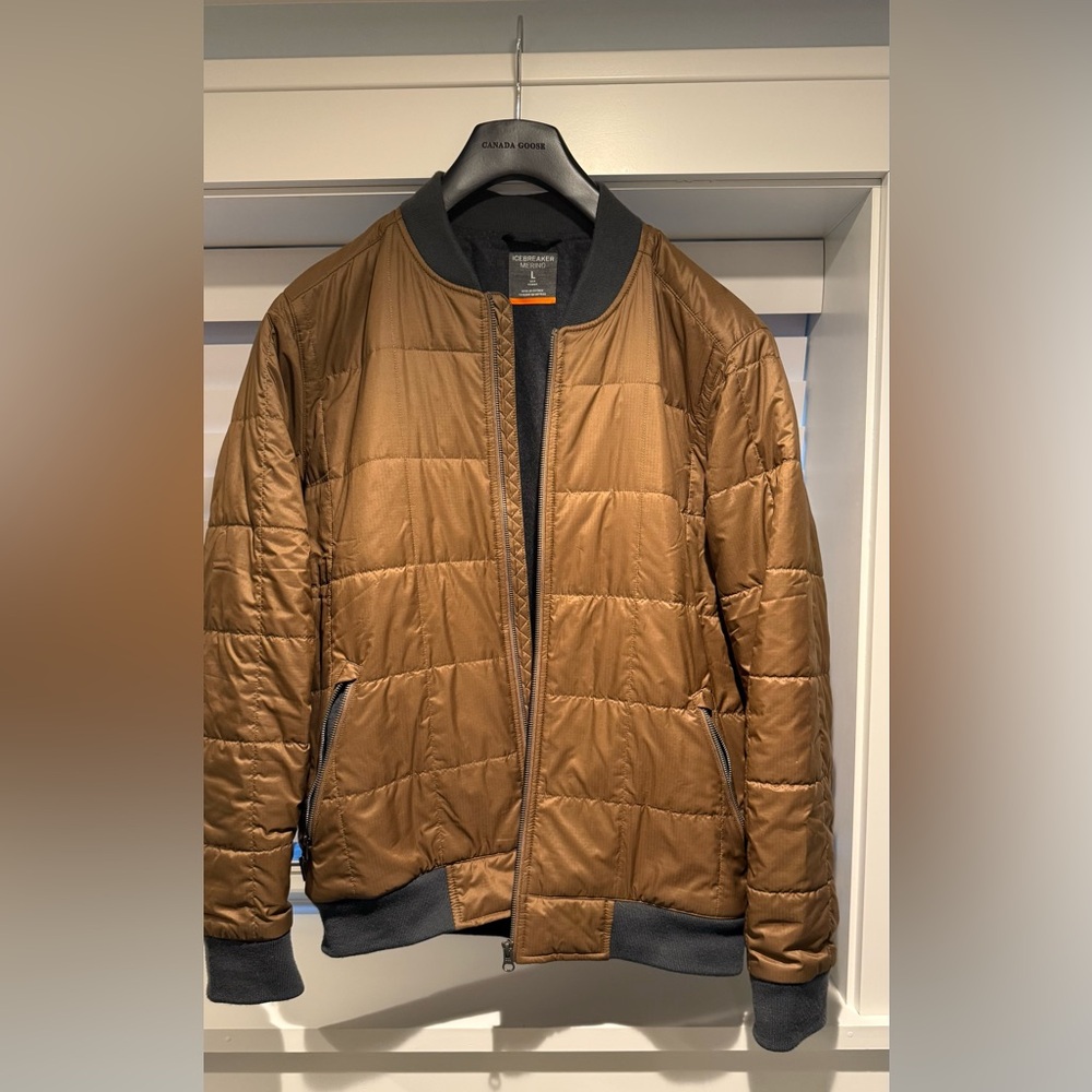 Icebreaker Brown Bomber Jacket Quilted Insulated Design